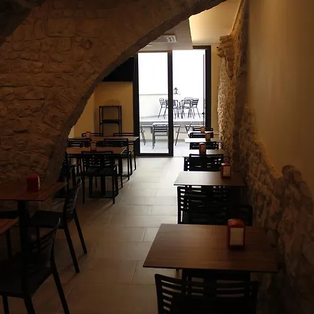 Universitat Hotel 2*