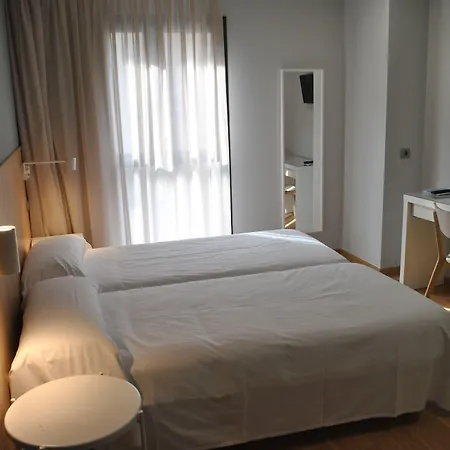 Universitat Hotel 2*
